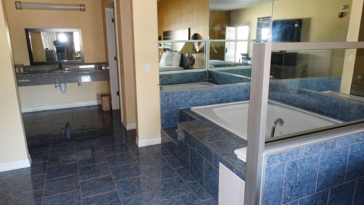 Motel 6 Houston, Tx - Willowbrook Mall Екстериор снимка