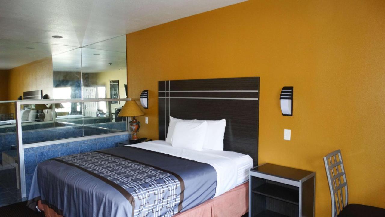 Motel 6 Houston, Tx - Willowbrook Mall Екстериор снимка