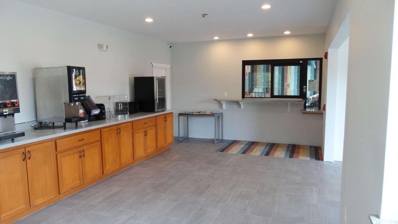 Motel 6 Houston, Tx - Willowbrook Mall Екстериор снимка
